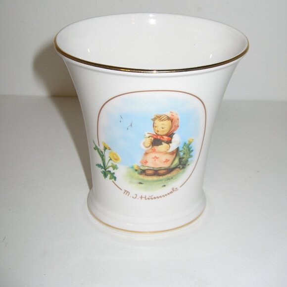 Beautiful Goebel Hummel "Make A Wish" Porcelain Vase #475 Gold Trim 5” Tall - Picture 1 of 4